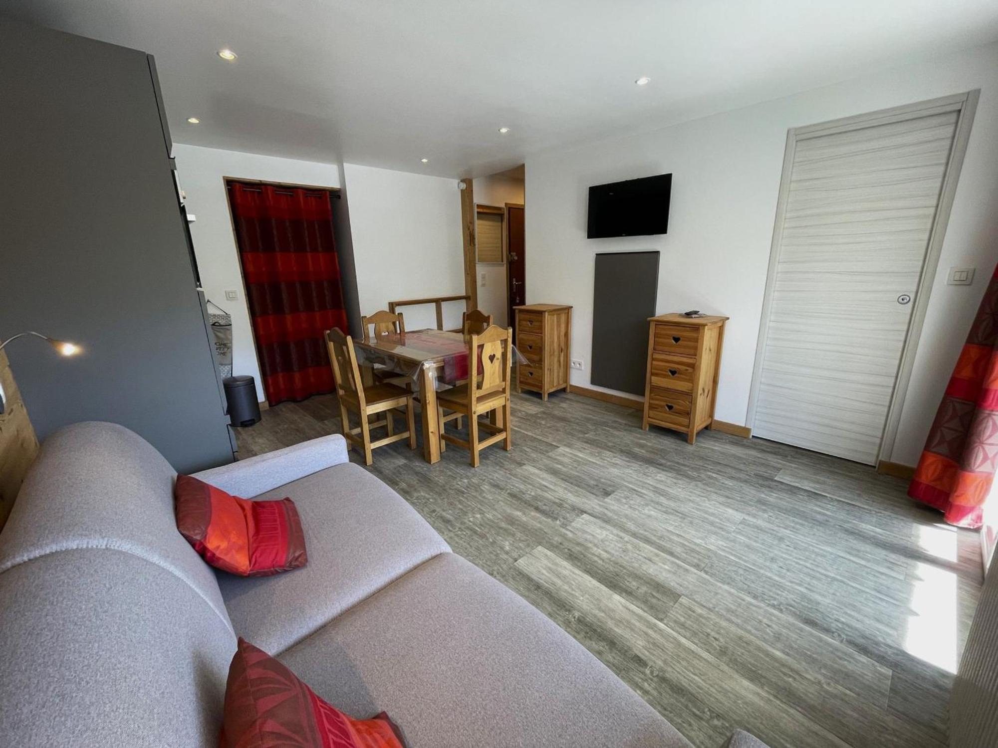 Studio Renove Pour 4, Ski Aux Pieds, La Croisette, Les Menuires - Fr-1-452-230 Saint-Martin-de-Belleville Exterior photo